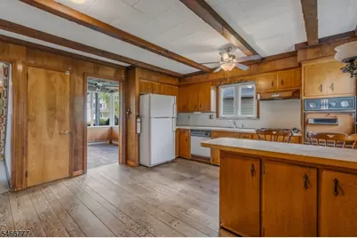 205 Green St, Woodbridge Township, NJ 07095 - Photo 30