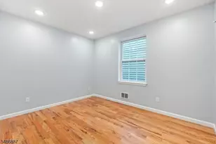 734 Bergen St, Newark, NJ 07108 - Photo 10