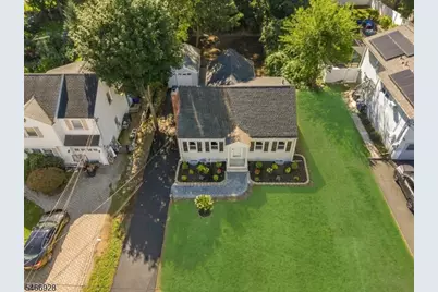 34 Union St, Hawthorne, NJ 07506 - Photo 8
