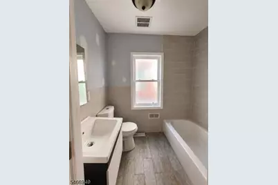 63 Huntington Ter, Newark, NJ 07112 - Photo 6