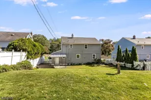 246 Grove St, Montclair, NJ 07042 - Photo 32