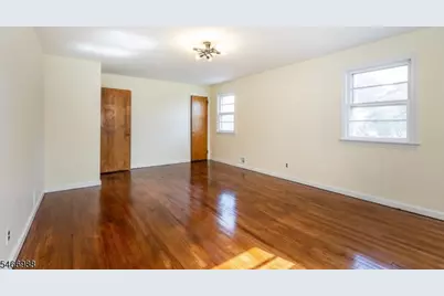 246 Grove St, Montclair, NJ 07042 - Photo 22