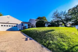 9 Castleton Ave, Franklin Township, NJ 08873 - Photo 18
