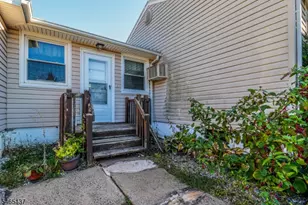 9 Castleton Ave, Franklin Township, NJ 08873 - Photo 2