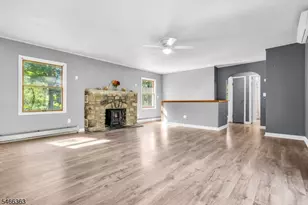 632 Dorothy Ln, Roxbury Township, NJ 07850 - Photo 10