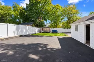 20 Lake St, East Orange, NJ 07017 - Photo 12