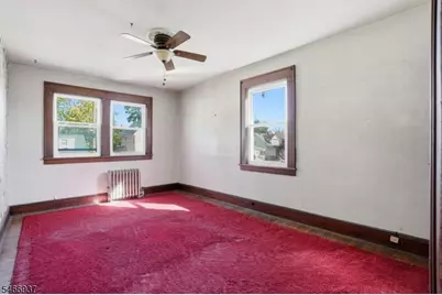 428 E 4th Ave, Roselle, NJ 07203 - Photo 18