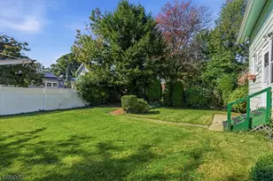 428 E 4th Ave, Roselle, NJ 07203 - Photo 24