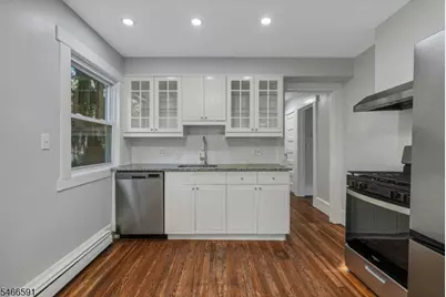 9 Laurel Pl, Montclair, NJ 07043 - Photo 8