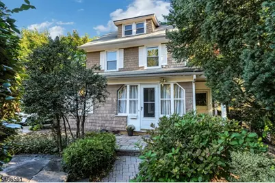 9 Laurel Pl, Montclair, NJ 07043 - Photo 1