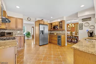 124 Mountain Ave, Warren Township, NJ 07059 - Photo 4