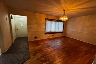 27 Frieda Ln, Woodbridge Township, NJ 07067 - Photo 4