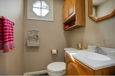 22 Ann St, Verona, NJ 07044 - Photo 8