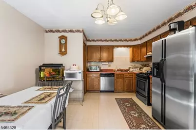 41 Normandy Pl, Irvington, NJ 07111 - Photo 8