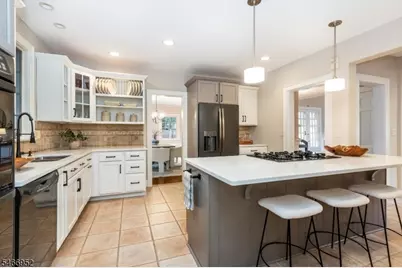 6 Sutherland Rd, Montclair, NJ 07042 - Photo 16