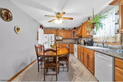315 Trinity Pl, Hillside Twp., NJ 07205 - Photo 8