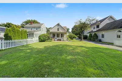 16 Jaqui Ave, Morris Plains, NJ 07950 - Photo 28