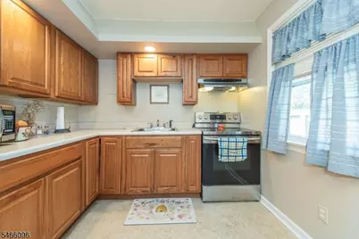 184 Fairfield Rd, Wayne, NJ 07470 - Photo 4