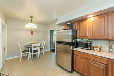 184 Fairfield Rd, Wayne, NJ 07470 - Photo 8