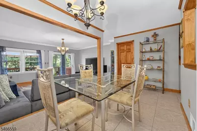 55 Chelsea Cir, Raritan Township, NJ 08822 - Photo 8