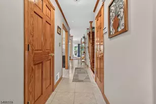 55 Chelsea Cir, Raritan Township, NJ 08822 - Photo 2