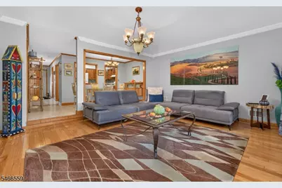 55 Chelsea Cir, Raritan Township, NJ 08822 - Photo 12