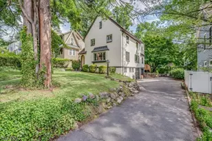 43 Pine St, Millburn, NJ 07041 - Photo 2