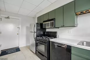 11 George St, Summit, NJ 07901 - Photo 4