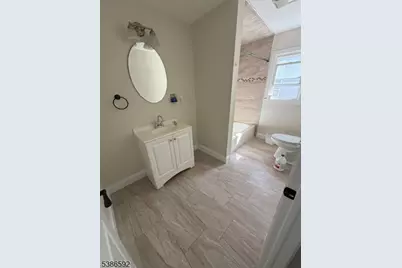 105 Norwood St #2, Newark, NJ 07106 - Photo 6