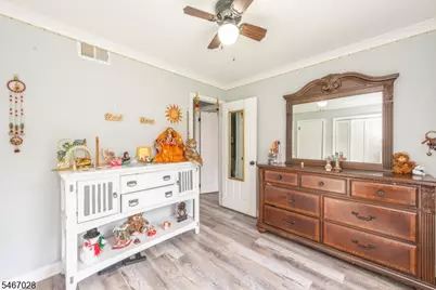 323 Gill Ln #12R, Woodbridge Township, NJ 08830 - Photo 6