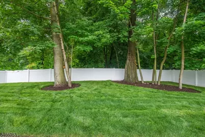 360 Orange Rd #3, Montclair, NJ 07042 - Photo 38
