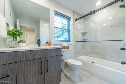 360 Orange Rd #3, Montclair, NJ 07042 - Photo 18