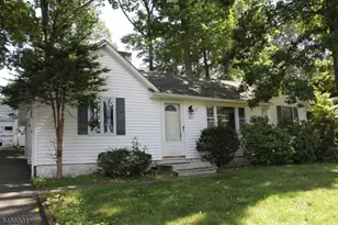 124 New Jersey Ave, Jefferson Township, NJ 07849 - Photo 2