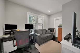 34 2 Nd St, Raritan, NJ 08869 - Photo 20