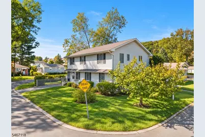 29 Garrabrant Rd, Clifton, NJ 07013 - Photo 2