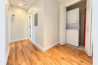 305 Luddington Ave, Clifton, NJ 07011 - Photo 18