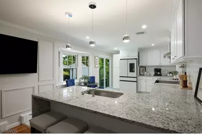 62 Guinard Dr, Watchung, NJ 07069 - Photo 10