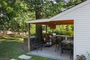 62 Guinard Dr, Watchung, NJ 07069 - Photo 32