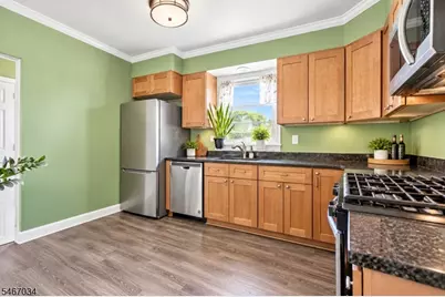 19 Cona Ct, Haledon, NJ 07508 - Photo 6