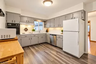 233 Rankin Ave, Cranford Township, NJ 07016 - Photo 2