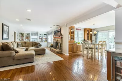 22 Sloping Hill Ter, Wayne, NJ 07470 - Photo 10
