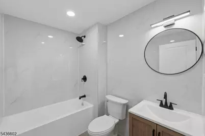203 Hansbury Ave, Newark, NJ 07112 - Photo 16