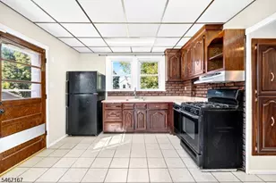 50 Oakwood Ave, Bloomfield, NJ 07003 - Photo 12