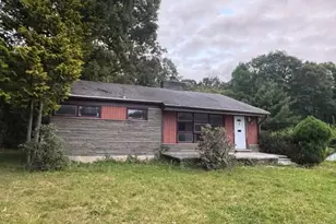 264 Cozy Lake Rd, Jefferson Township, NJ 07438 - Photo 2