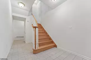204 Edmonton Ct, Livingston, NJ 07039 - Photo 4