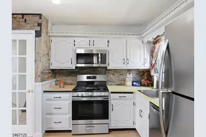 15 Adelphi Ct, Edison, NJ 08837 - Photo 6