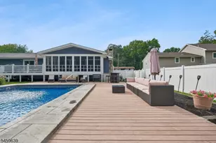 41 Carlos Dr, Fairfield, NJ 07004 - Photo 26