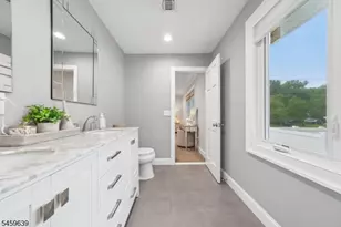 41 Carlos Dr, Fairfield, NJ 07004 - Photo 20