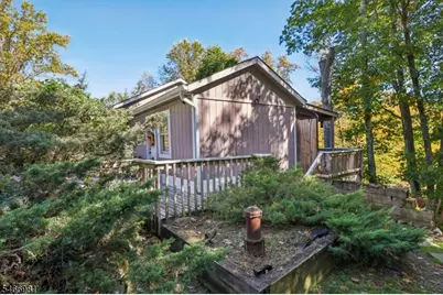 47 Jefferson Trl, Hopatcong, NJ 07843 - Photo 20
