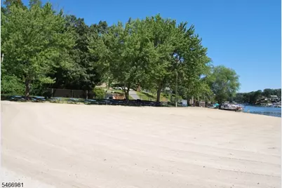 47 Jefferson Trl, Hopatcong, NJ 07843 - Photo 30